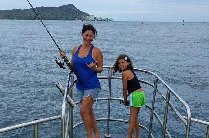 3-Hour Honolulu Bottom Fishing Adventure - Onboard Comfort: Juice, Water, and Deck Reality (Sun Gets You)