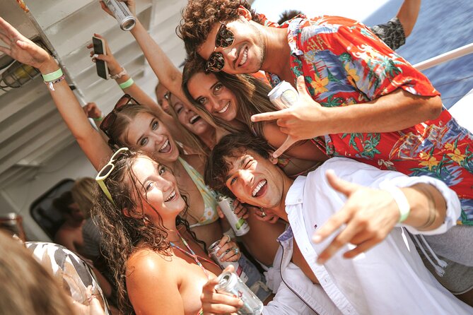 Bikini Bottom Public Party Dance Cruise + LIVE DJ - From Ala Moana to Waikiki Beach: Timing and What the 2 Hours Feel Like