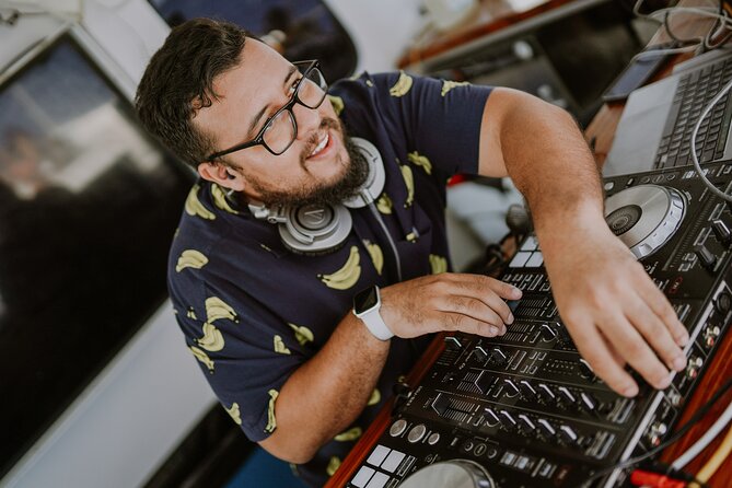 Bikini Bottom Public Party Dance Cruise + LIVE DJ - Live DJ Energy: When It Works, It’s the Whole Point