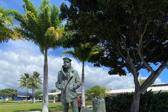Deluxe Pearl Harbor, Arizona Memorial, and Visitor Center Tour - The drive-by Honolulu moments that make the ride matter