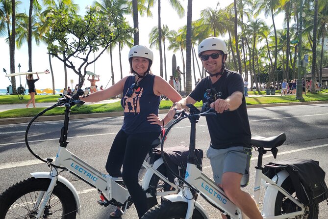Electric Bike Ride & Diamond Head Hike Tour - The guide experience: communication, photos, and a pace you can manage