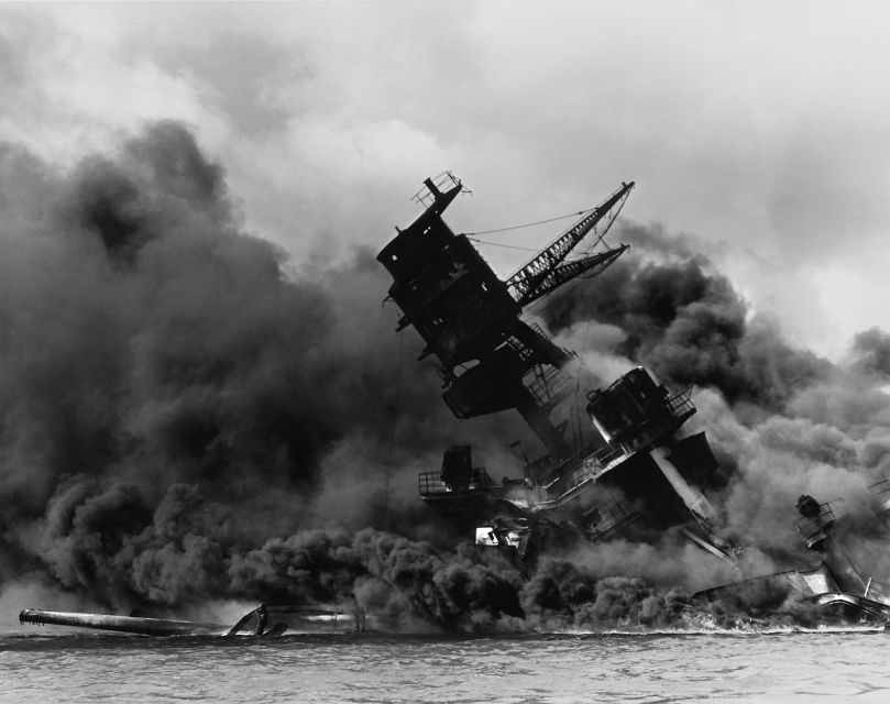 From Waikiki: Pearl Harbor USS Arizona Memorial Program - From Waikiki to Pearl Harbor: how the drive sets the tone