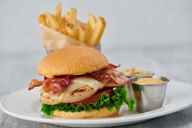 Hard Rock Cafe Honolulu - Your 2-Hour Plan: What the Flow Feels Like