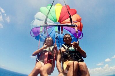 Hawaiian Parasail Since 1977 - Boarding, Safety Briefing, and Getting Secured