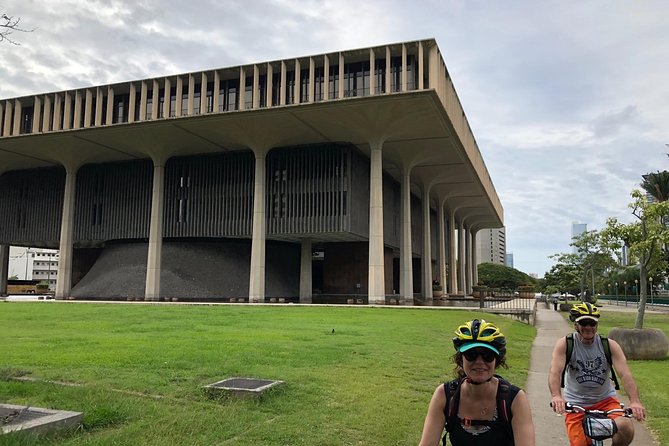 Historical Honolulu Bike Tour - Waikiki to the canals: beaches, zoo critters, and why Ala Wai matters