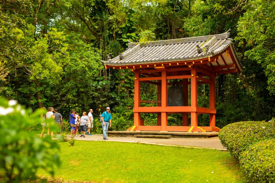 Honolulu: Oahu Island Full-Day Guided Tour by Bus with Lunch - Nuʻuanu Pali Lookout and the Kamehameha I story in the wind