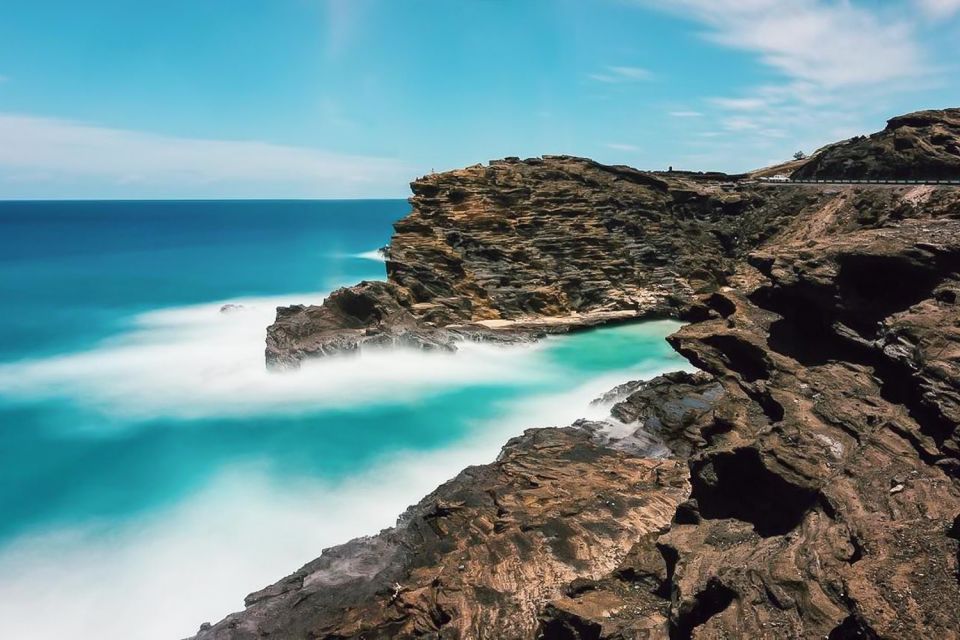 Honolulu: Oahu Island Highlights Tour with Multiple Stops - Hanauma Bay Lookout and Halona Blowhole: volcanic power made visible