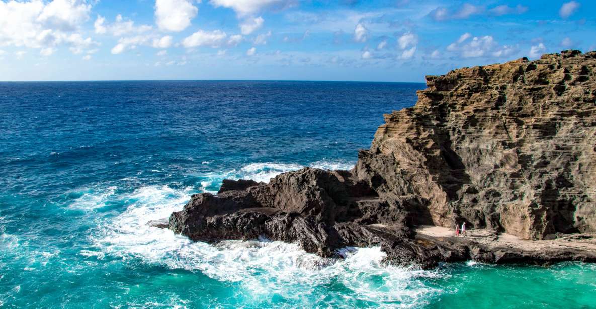 Honolulu: Oahu Sights and Bites Circle Island Foodie Tour - East Coast Viewpoints: Makapuʻu, Chinaman’s Hat, and Whale-Watching Season