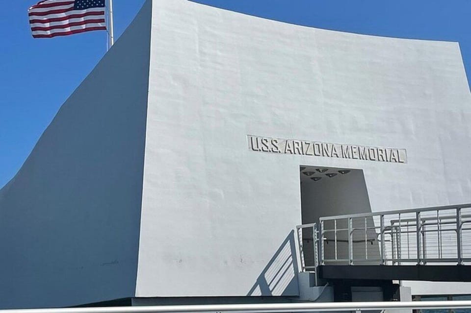 Honolulu: Pearl Harbor USS Arizona Memorial Tour - Who should book this tour, and who might want something else