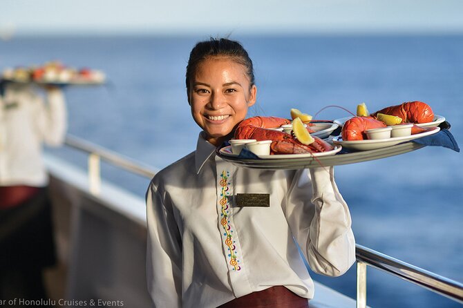 Honolulu: Three Star Deluxe Sunset Dinner Cruise and Show - Beverage reality check: welcome toast and what’s included
