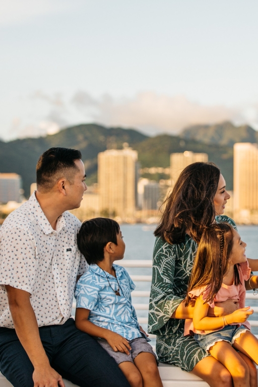 Honolulu: Waikiki Sunset and Cocktail Cruise - Live Music, Photos, and Those Little Birthday-Grade Touches