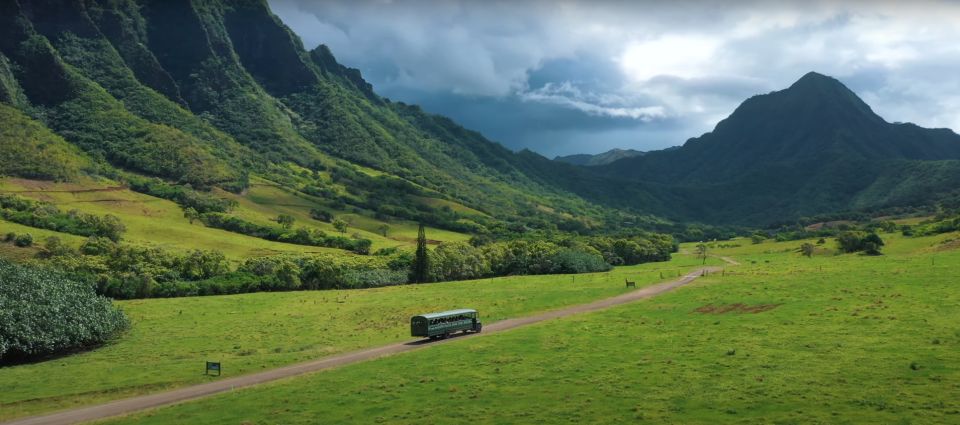 Kaneohe: Kualoa Ranch Hollywood Film Locations Tour by Bus - The guide and driver: why clear explanations matter on a short tour