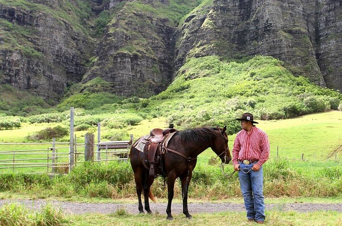 Kualoa Ranch - Horseback Walking Tour - Guide style matters more than you’d think