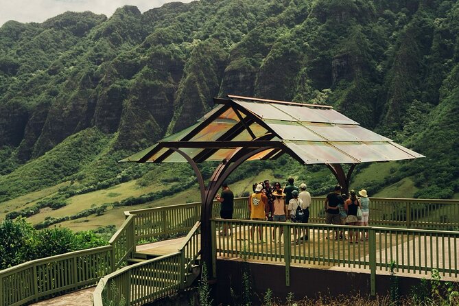 Kualoa Ranch Jurassic Adventure Tour - Stops, photos, and the role of your guide