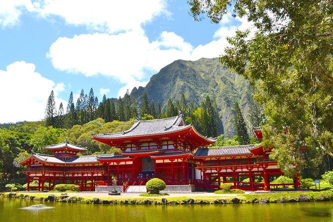 Majestic Circle Island Tour with Lunch - Lunch at Pounders (Monday–Saturday) or Tanaka Shrimp (Sunday)