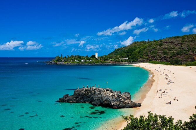 North Shore Adventure Shuttle - Banzai Pipeline: where stories meet big surf reality