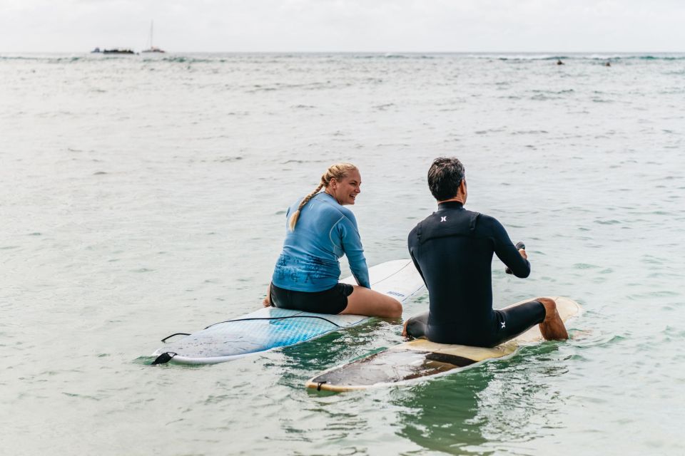 Oahu: Beginner-Friendly Waikiki Beach Surfing Lesson - Why Waikiki works for first-time surfers