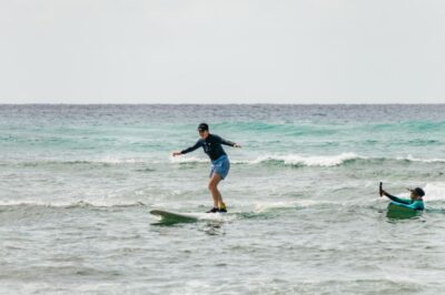 Oahu: Beginner-Friendly Waikiki Beach Surfing Lesson - Meeting Surfer Girl Academy: what to expect at the start