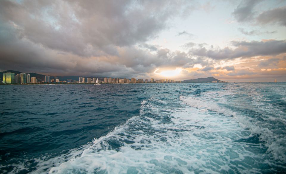 Oahu: BYOB or Cash Bar Waikiki Sunset Cruise - Price and Value: What You’re Paying For at $56 Per Person