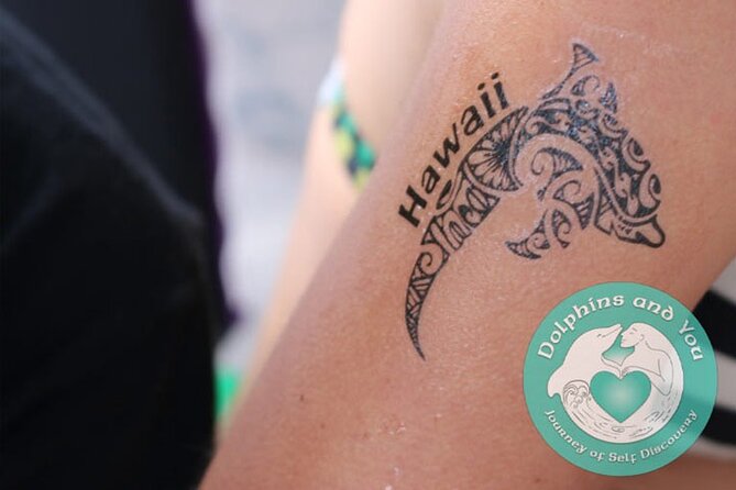 Oahu Dolphin and Snorkel Tour with Waikiki Pickup & Lunch - Cultural moments: hula and onboard entertainment