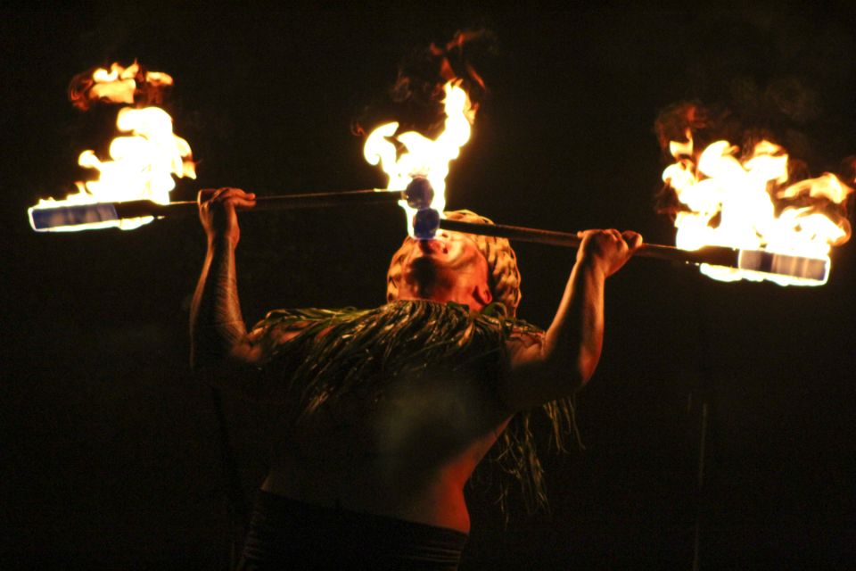 Oahu: Ka Moana Luau Dinner and Show at Aloha Tower - The show: wayfinding storylines and the Sword of Fire finale