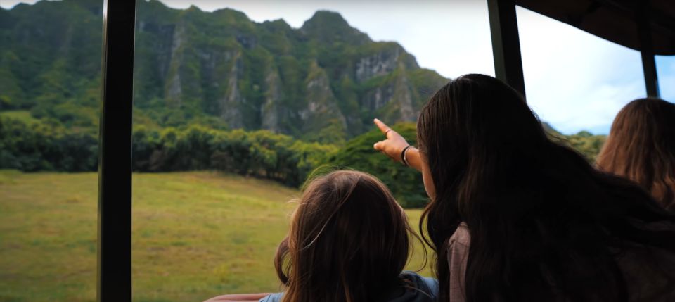 Oahu: Kualoa Open Air Jungle Expedition Tour - The optional Ka‘a‘awa and Hakipu‘u valley hike: worth it for the high viewpoint