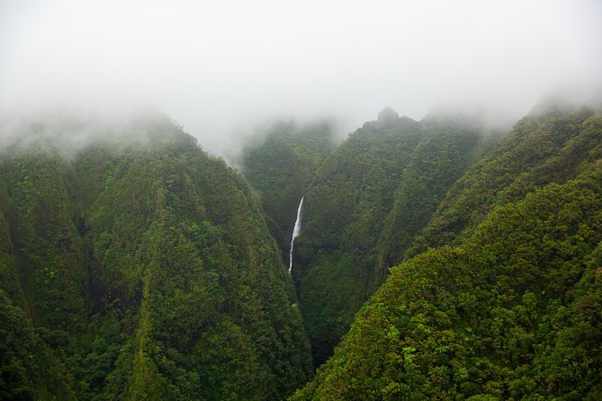 Oahu: Magnum PI Hughes 500 4-Passenger Doors-Off Helicopters - The air tour route: Pearl Harbor, Honolulu harbor, and Waikiki to spot fast