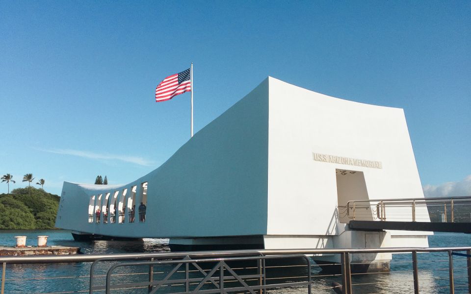 Oahu: Pearl Harbor, USS Arizona, and City Highlights Tour - Punchbowl National Cemetery: Where the Missing Are Remembered