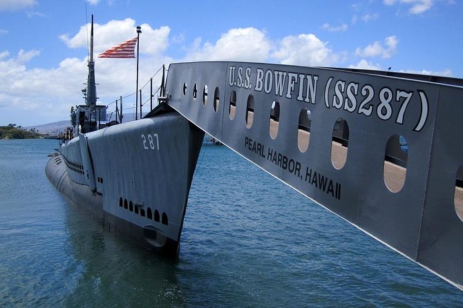 Oahu: Pearl Harbor USS Arizona Memorial & Battleship Missouri - The group experience: comfort, pace, and guide style