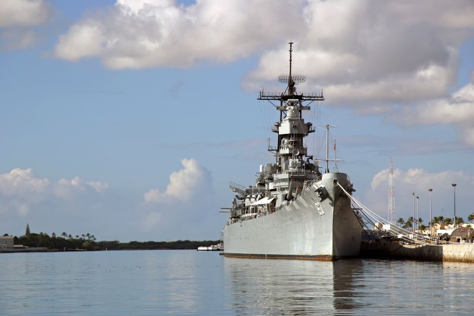 Oahu: Pearl Harbor, USS Arizona, Might Mo, & Honolulu Tour - USS Arizona Memorial: why the audio tour matters