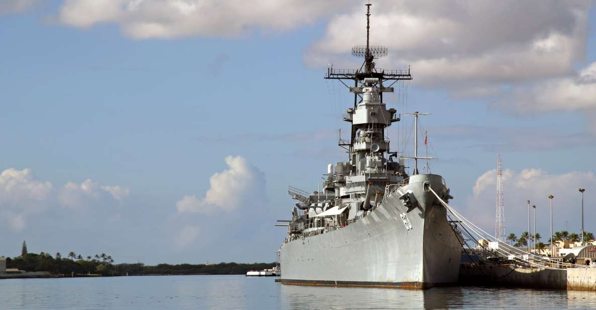 Oahu: Pearl Harbor, USS Arizona, Might Mo, & Honolulu Tour - Honolulu landmarks after Pearl Harbor: Kamehameha, Iolani, Punchbowl, and churches