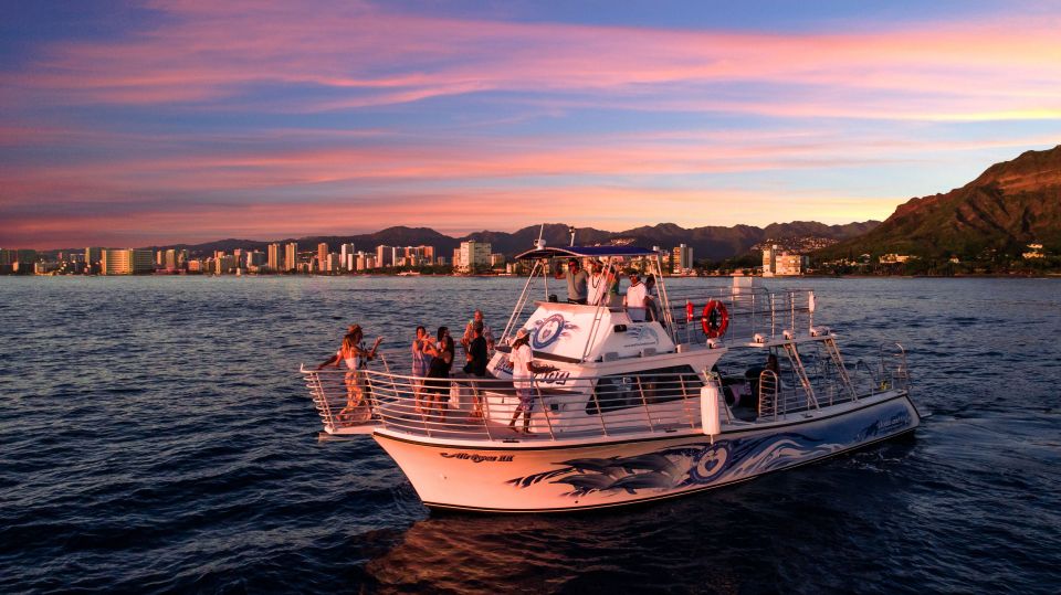 Oahu: Premium Waikiki Sunset Party Cruise with Live DJ - Drinks, refill cups, and what the bar costs you