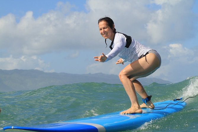 Oahu Private Surfing Lesson - Included gear: surfboard and rash guard rental