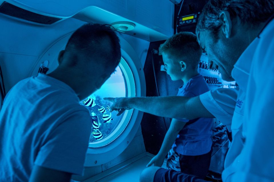 Oahu: Waikiki Submarine Tour - Entering Atlantis XIV: what the big submarine experience feels like