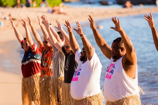 Paradise Cove Luau - The Main Show: Sunset, Hula, Fire Twirlers, and Polynesian Energy