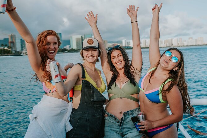 Paradise Waikiki Sunset Cruise + LIVE DJ + SWIMMING - Swimming and snorkel gear: what you’re actually signing up for