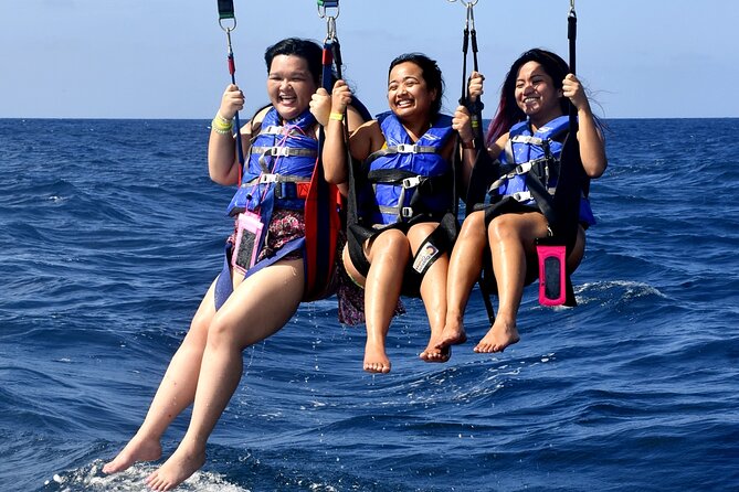 Parasailing in Waikiki from Oahu Hawaii - The Actual Flight Time: When Shorter Hang Time Changes the Mood