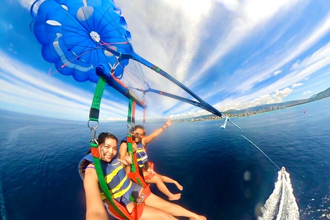Parasailing in Waikiki from Oahu Hawaii - Getting There: The Ala Moana Meeting Point Makes It Easy