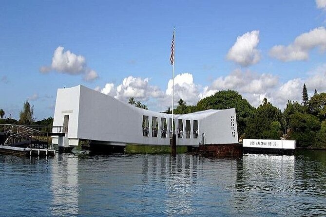 Pearl Harbor & Mini Circle Island Tour from Waikiki - A smart way to cover Pearl Harbor and Oahu’s North Shore