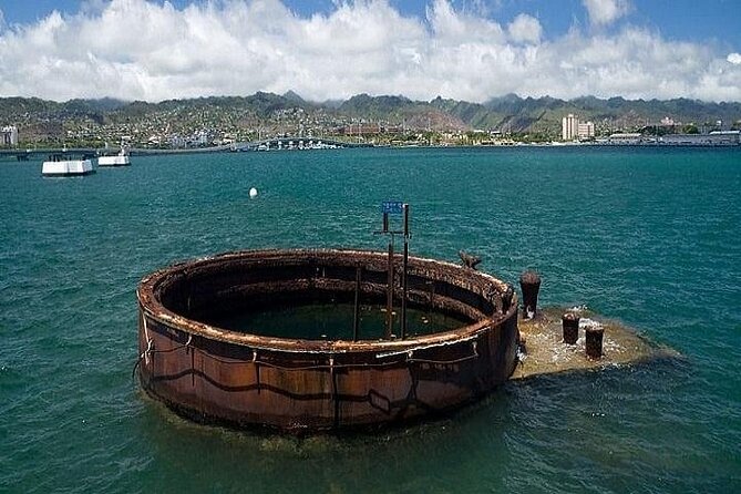 Pearl Harbor & Mini Circle Island Tour from Waikiki - Kahuku: shrimp lunch on your dime, plus local farm flavor