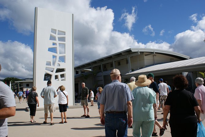 Pearl Harbor Official Deluxe Multimedia and VR Tour Combo - Who should book this Pearl Harbor multimedia and VR combo?