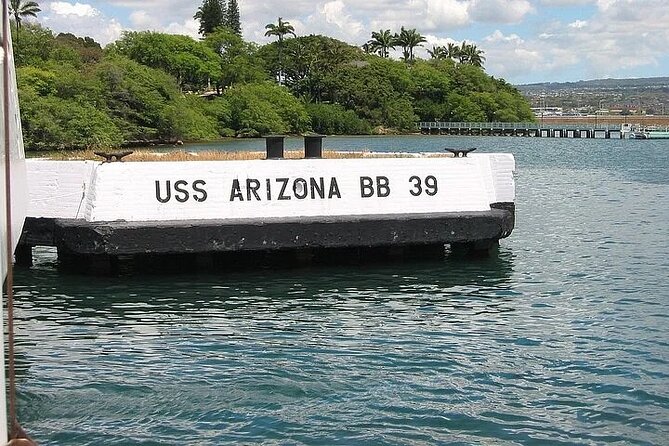 Pearl Harbor USS Arizona Memorial & Battleship Missouri - Guide quality can change the whole mood