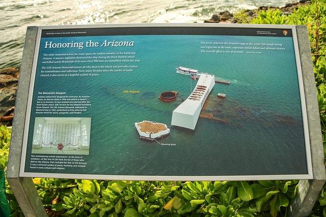 Pearl Harbor: USS Arizona Memorial & USS Missouri Battleship Tour from Waikiki - Passing Punchbowl and King Kamehameha: the bonus views on the way back
