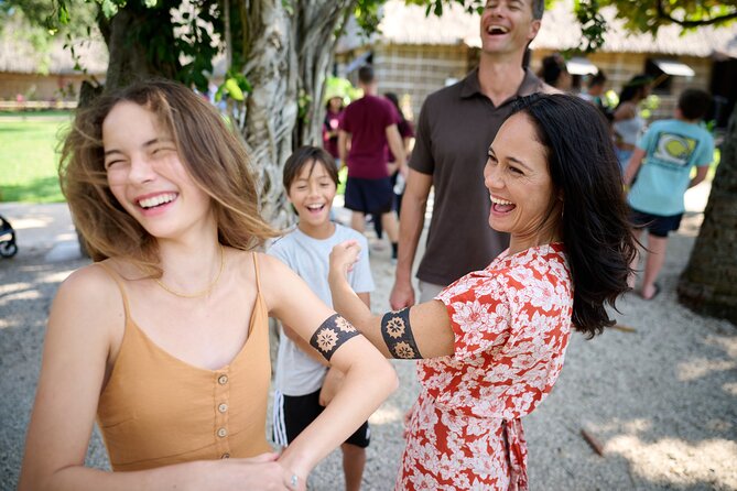 Polynesian Cultural Center: Gateway Buffet Package - Comfort, Walking, Heat, and Group Size