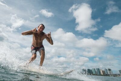 Private Surf Lesson in Waikiki - Finding the Rainbow Tower meeting point fast