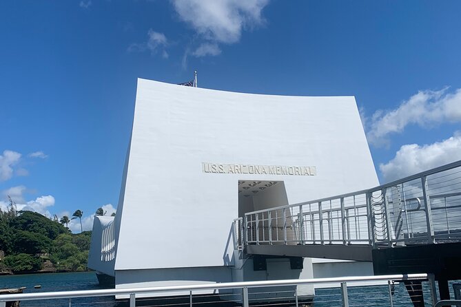 Private USS Arizona and USS Missouri Pearl Harbor Tour - Punchbowl National Memorial Cemetery: Views And A Peaceful Pause