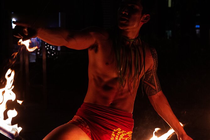 Queens Waikiki Luau with Dinner Buffet and Cultural Activities - Weather reality: rain canopies and schedule changes