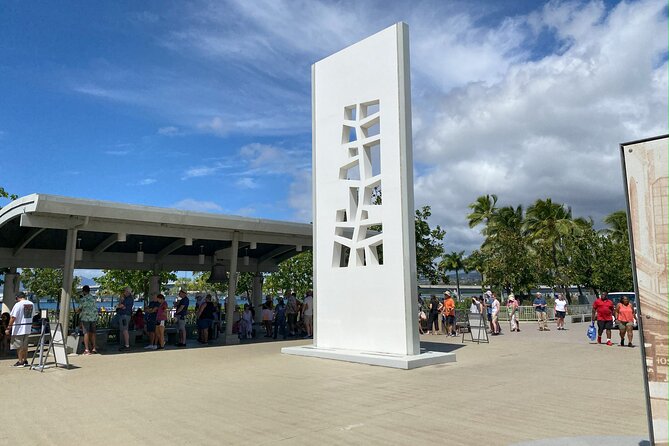 Tribute to Pearl Harbor Arizona Memorial and Honolulu City Tour - Honolulu drive-by landmarks: State Capitol, Iolani Palace, Washington Place, and Kamehameha