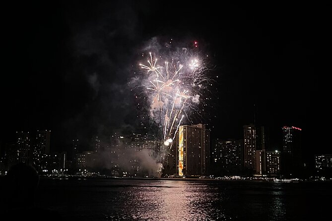 Waikiki: Friday Night Fireworks Catamaran Cruise - Music, Drinks, and Snacks: The Vibe on Board