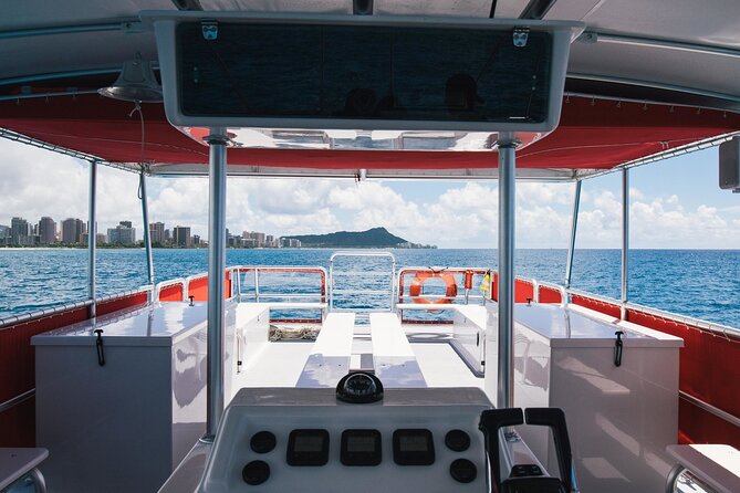 Waikiki Glass Bottom Boat Cruise - Boarding on the Haleiwa Queen: what the boat setup really means